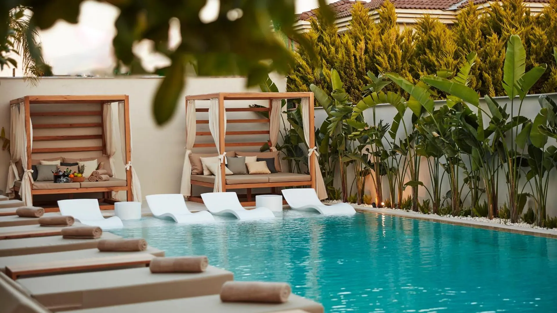 Venzi Ayayorgi-Adult Only 15 location